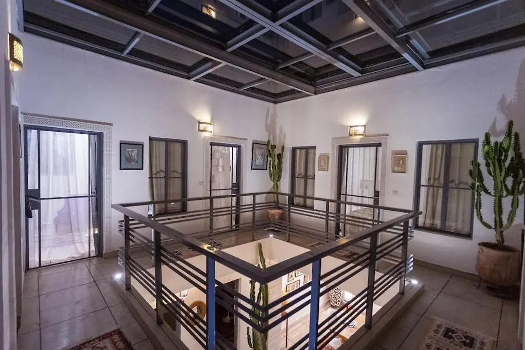 וילה מרקש Riad La Sarrazine: Modern Gem In The Kasbah